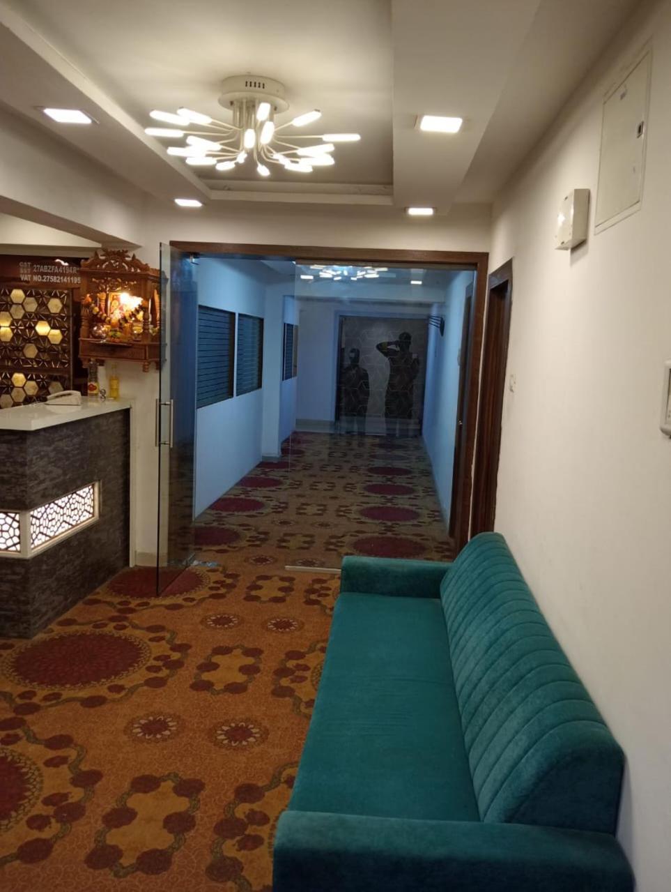 Dive Arsh Executive Inn מראה חיצוני תמונה
